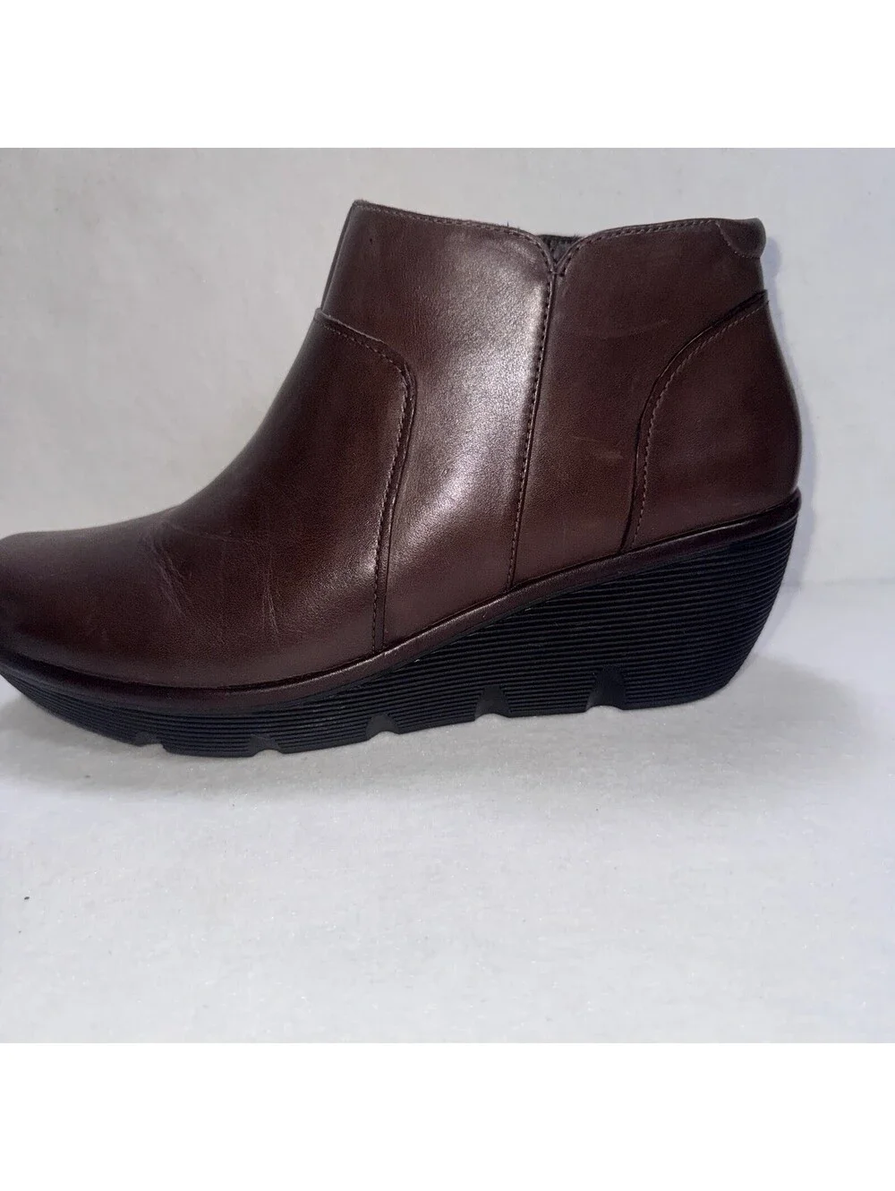 Clarks Artisan Brown Leather Ankle Boots Side Zip Wedge Comfort Women’s US 9W